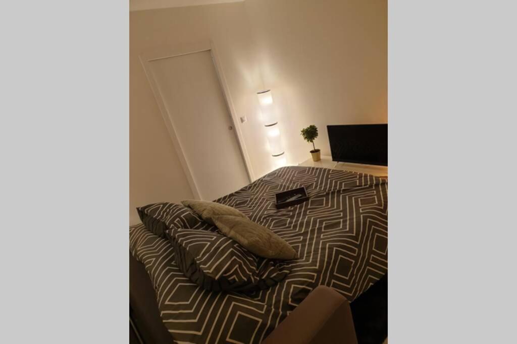 Hanahome 2 Adultes Parking Prive Business & Tourisme Le Chesnay  Dış mekan fotoğraf